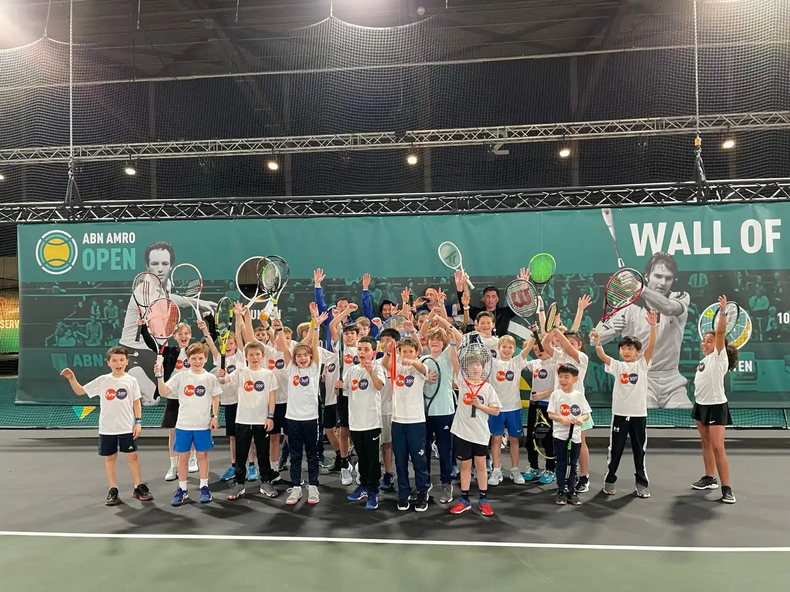 Kindertennisclinic ABN AMRO WTT met Elmo en Bert